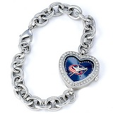 Illustration for article titled 10 Hideous Sports-Themed Gifts You Shouldn’t Get Your Girlfriend for Valentine's Day